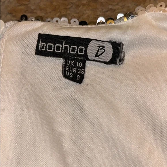 Boohoo Black and Gold Sequin Long Sleeve Dress - Picture 5 of 9